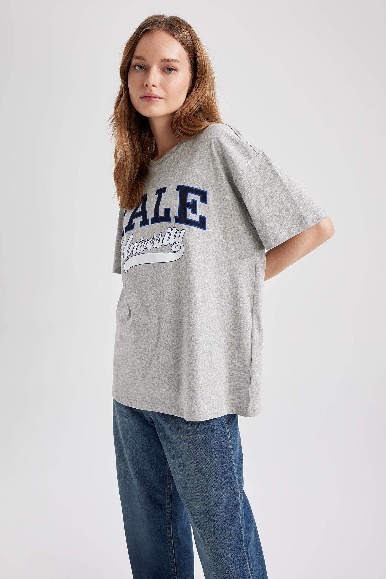 Yale University Oversize Fit Bisiklet Yaka Sırt Baskılı Kısa Kollu Tişört