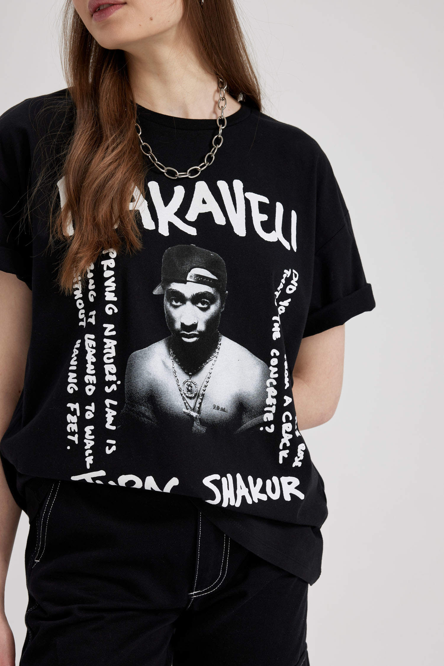 acceptabel kanal Overvåge Black WOMEN Coool Tupac Licensed Oversize Fit Printed Short Sleeve T-Shirt  2772169 | DeFacto