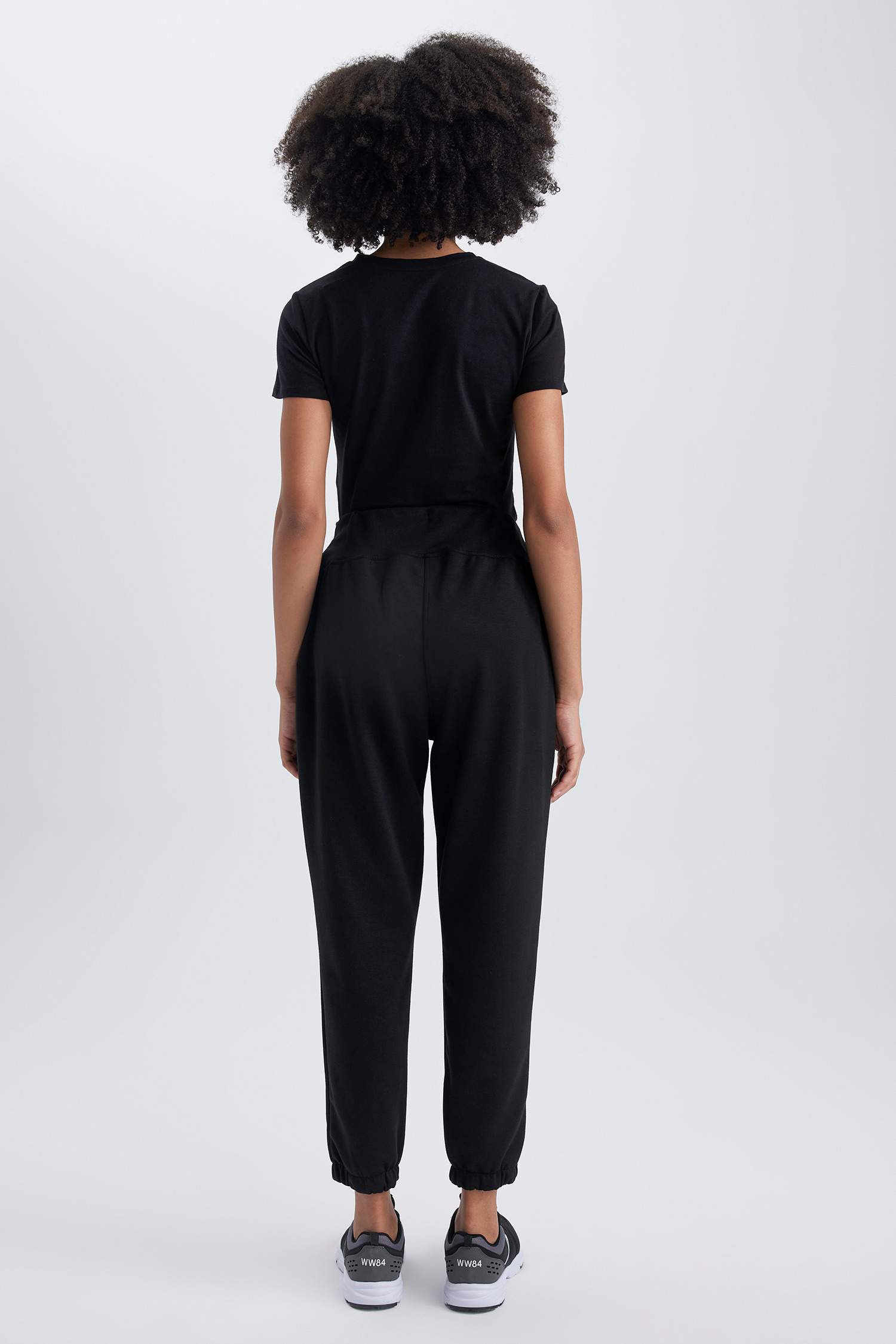 بنطلون بجامة رياضي اوفر سايز بجيب مزدوج من DeFactofit