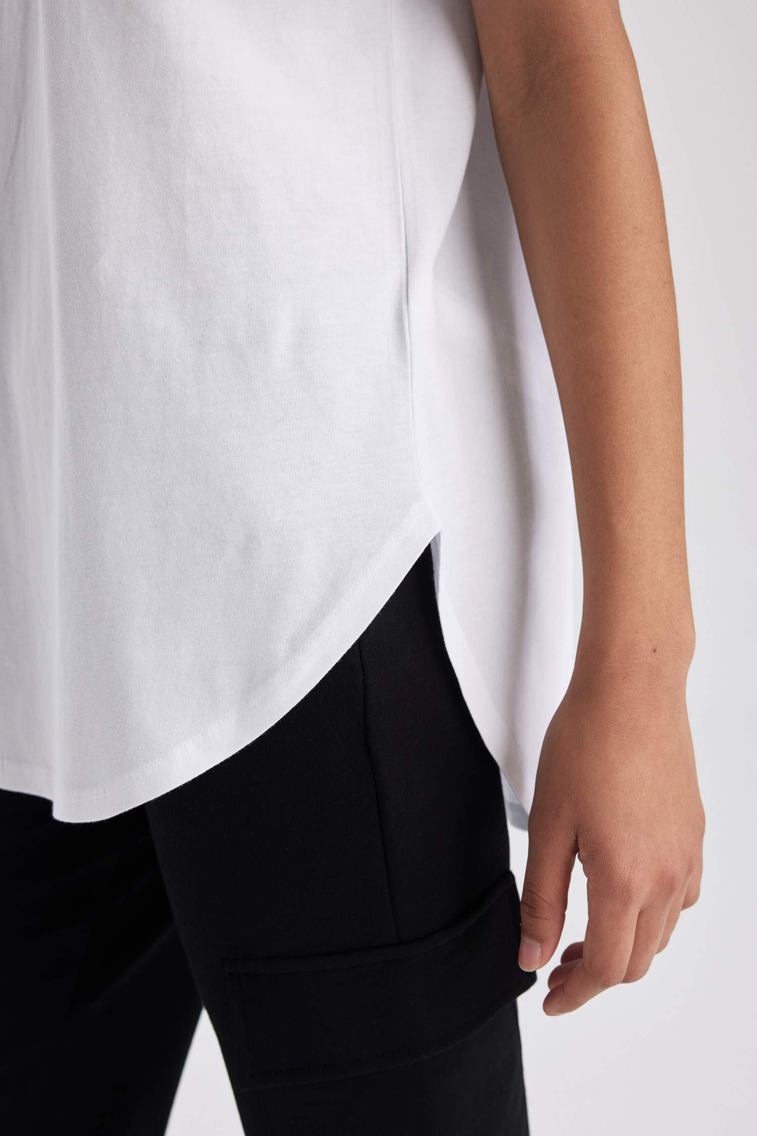 Defacto Fit Long Fit Crew Neck Sportsman Short Sleeve T-Shirt