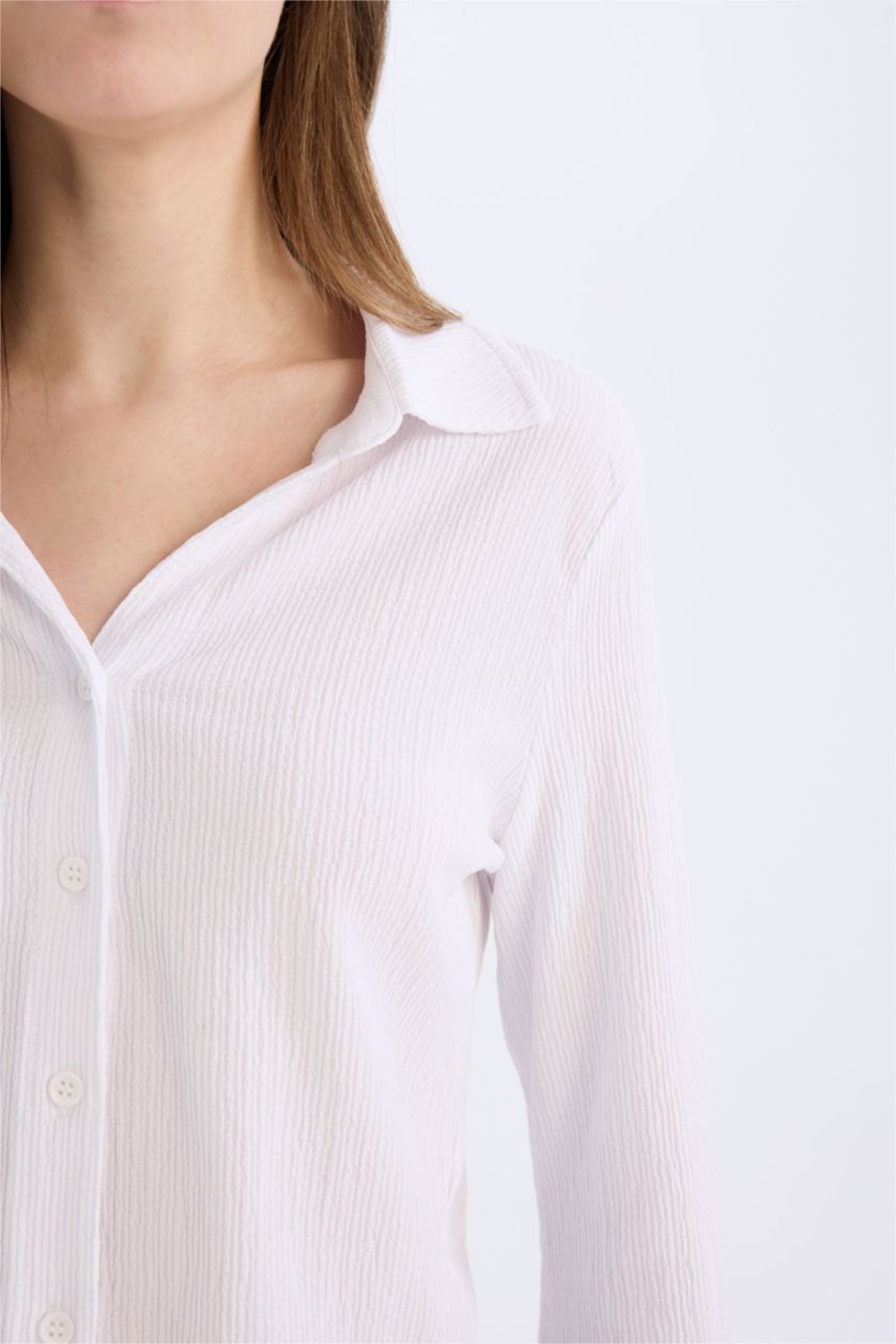 Kadın Beyaz Fitted Basic Düz Bürümcük Uzun Kollu Crop Gömlek