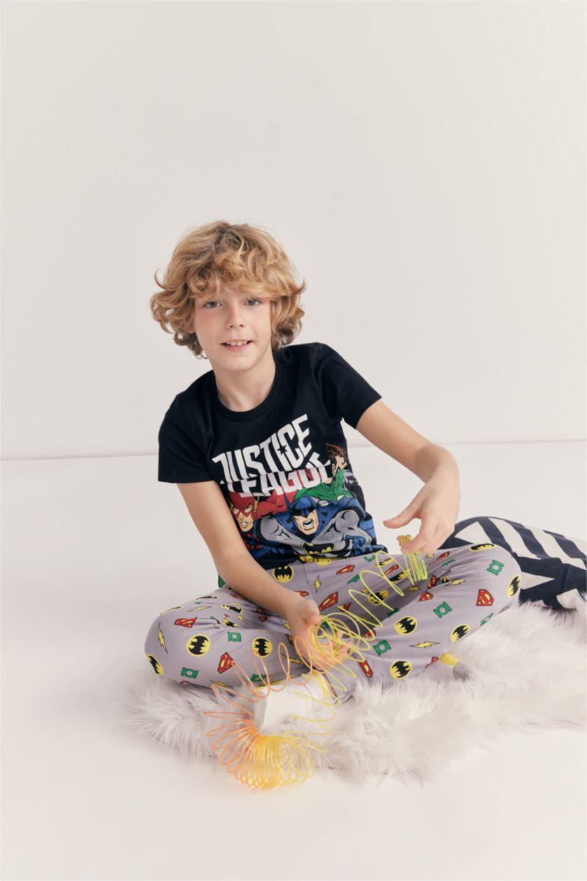 BOYS & TEENS Black Boy Regular Fit Justice League Licensed Pajamas