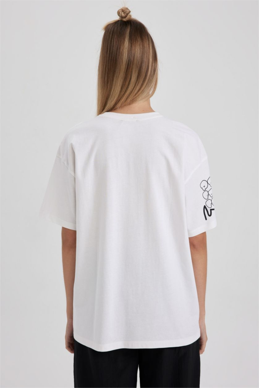 WOMAN White Oversize Fit Short Sleeve T-Shirt