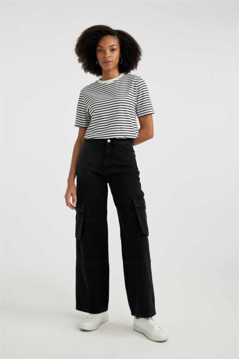 نساء أبيض تي شيرت قطن قصة عادية وياقة مستديرة