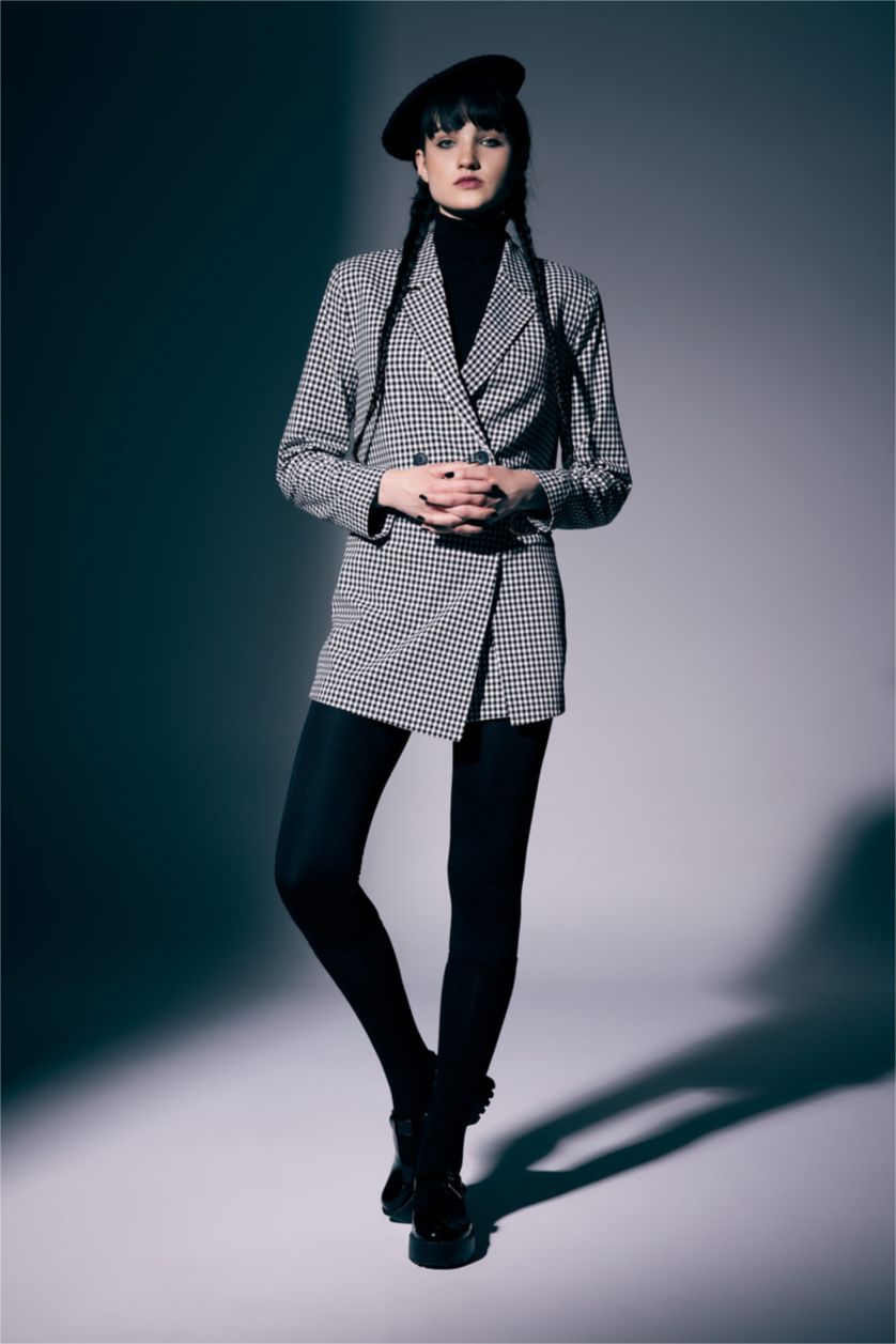 حريمي أسود شورت قصة عادية