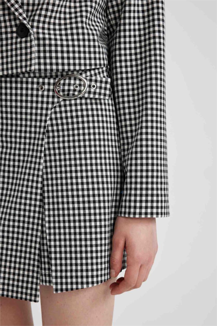 حريمي أسود شورت قصة عادية