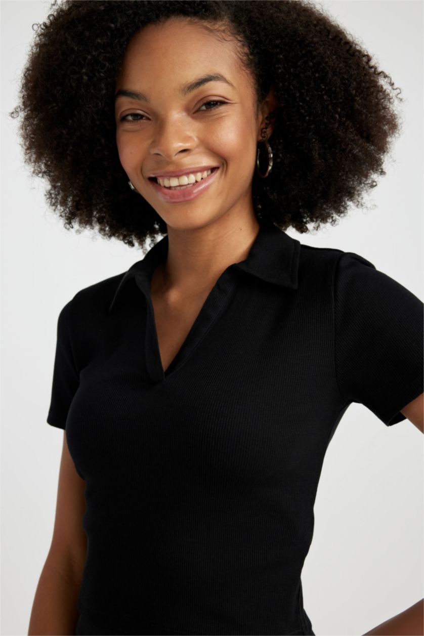 Kadın Siyah Fıtted Polo Yaka Fitilli Kaşkorse Kısa Kollu Tişört