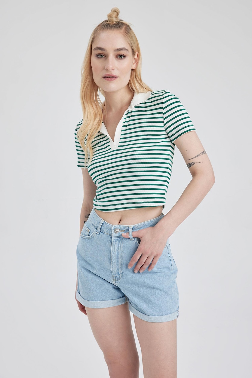 Women Green Slim Fit Camisole Short Sleeve T-Shirt