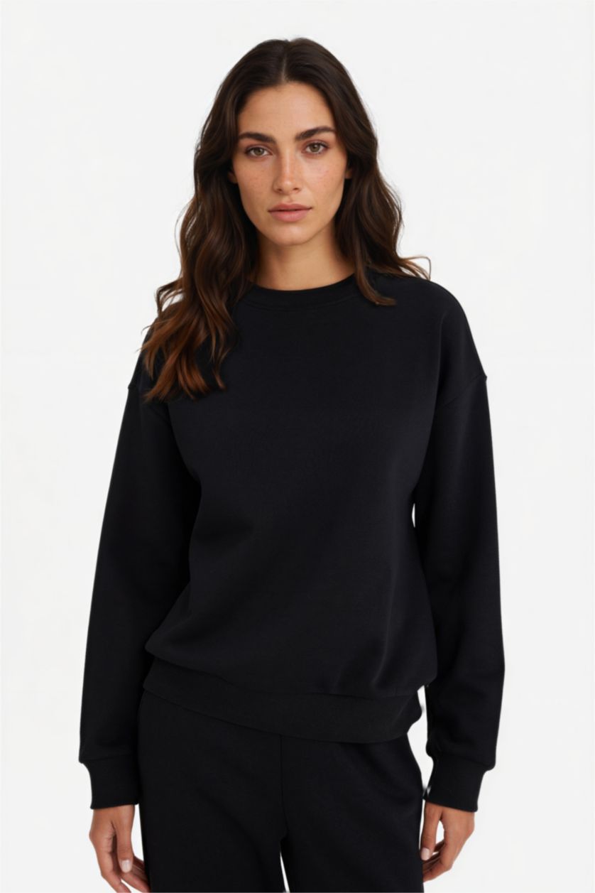 نساء أسود سويت شيرت عادي قصة مريحة برقبة مستديرة