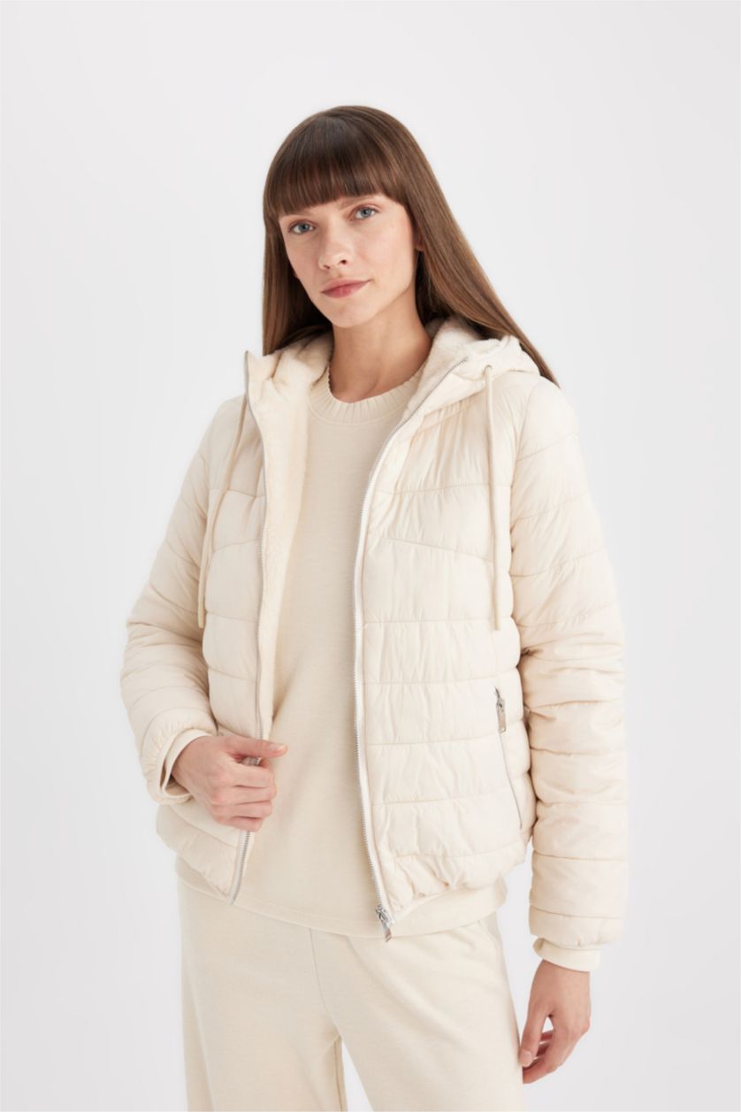 نساء اللون الرملي قمصلة نفخ فرو قصة عادية بغطاء للرأس مقاوم للماء