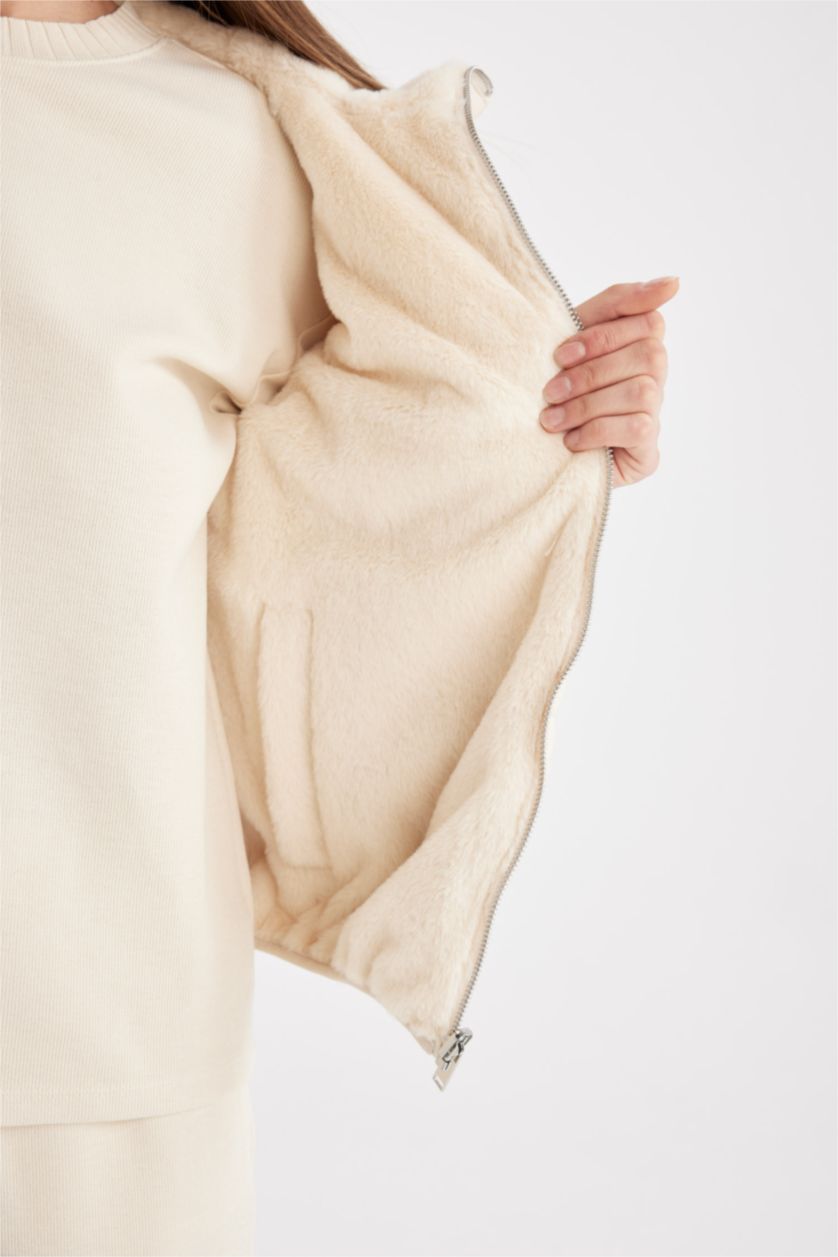 نساء اللون الرملي قمصلة نفخ فرو قصة عادية بغطاء للرأس مقاوم للماء