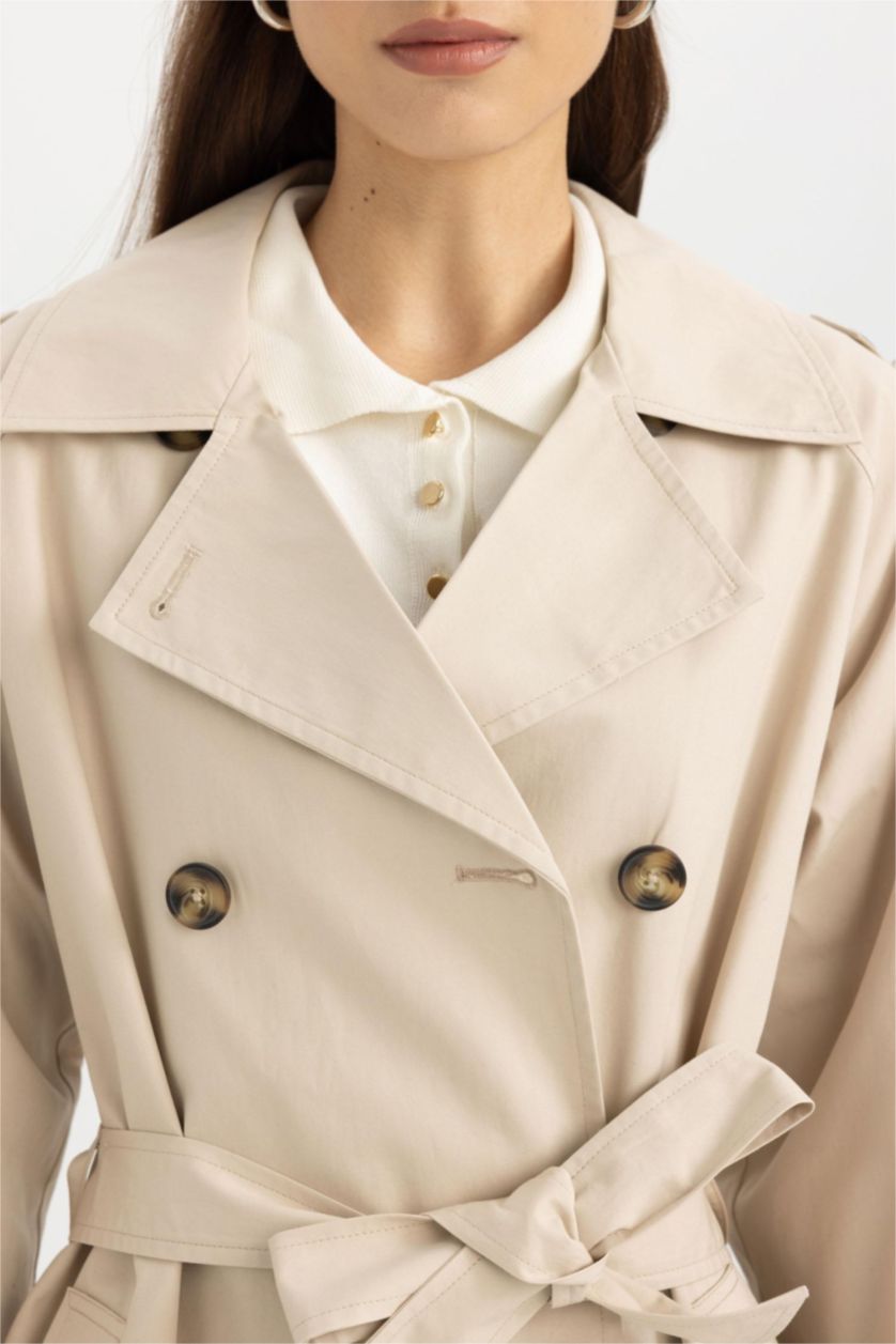 Kadın Ekru Su Geçirmez Uzun Trençkot Kruvaze Yaka Düğmeli Cepli Kemerli Apoletli