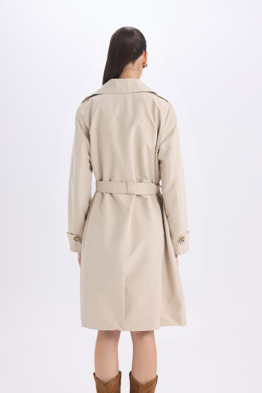 Kadın Ekru Su Geçirmez Mevsimlik Trençkot Kruvaze Yaka Düğmeli Cepli Kemerli Apoletli