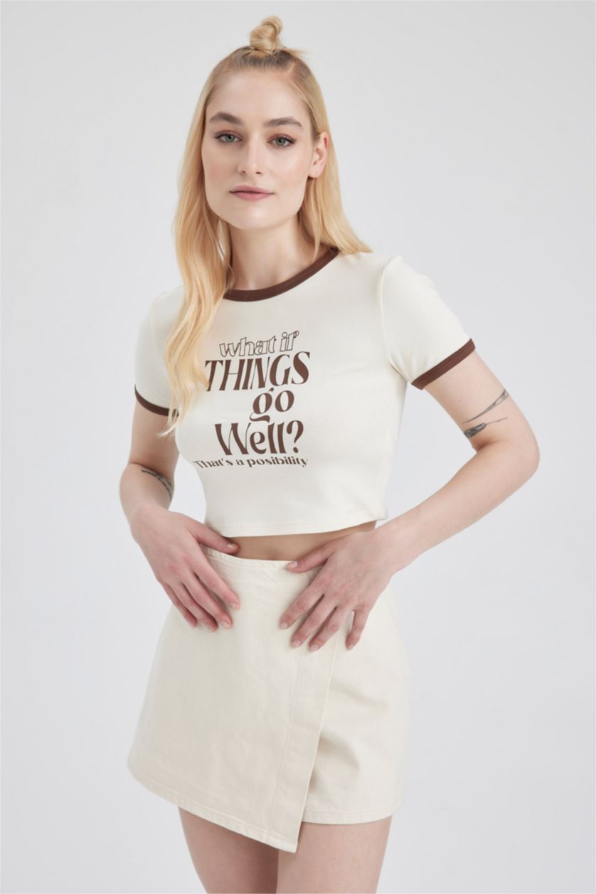 نساء اوف وايت تيشيرت مطبوع برقبة مستديرة