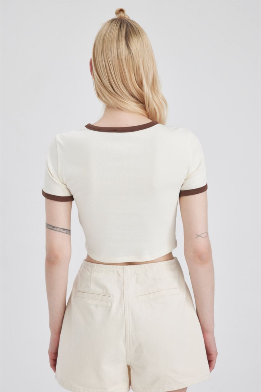 نساء اوف وايت تيشيرت مطبوع برقبة مستديرة