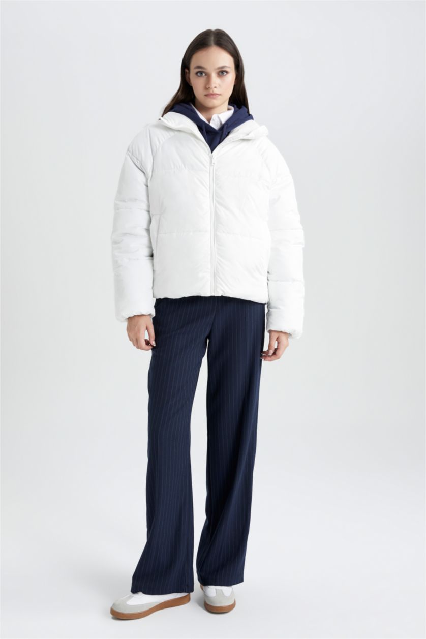 نساء أبيض (000) قمصلة نفخ مبطن بفرو بغطاء للراس مقاوم للماء