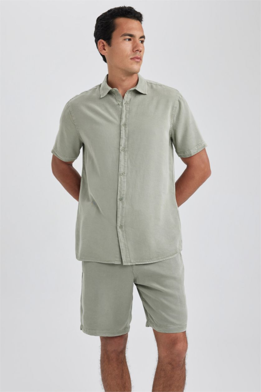 Ерлер ашық жасыл Бермуда