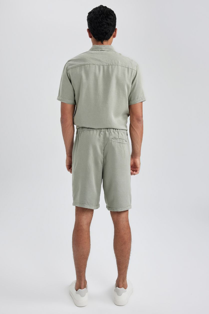 Ерлер ашық жасыл Бермуда