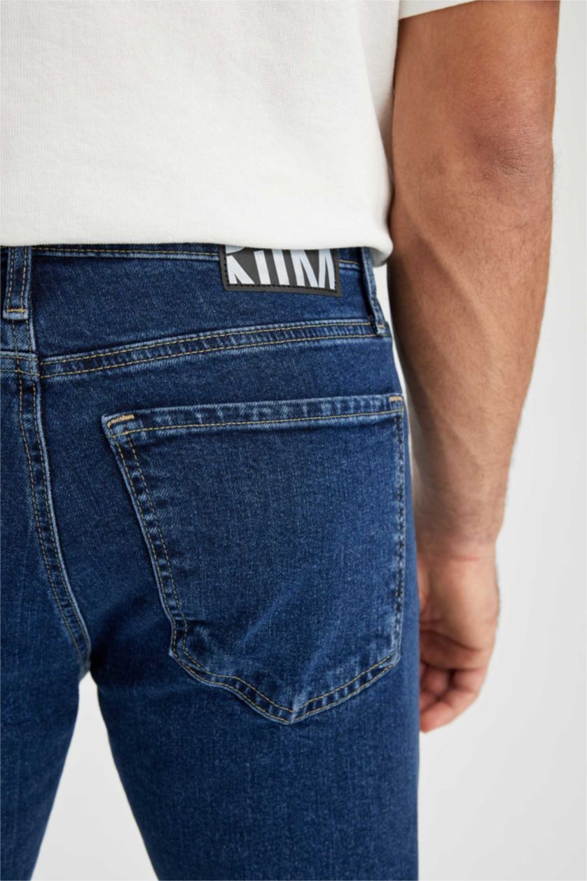 Мужчины Темно-голубой Джинсы Slim Tapered Fit приталенного кроя со средней талией