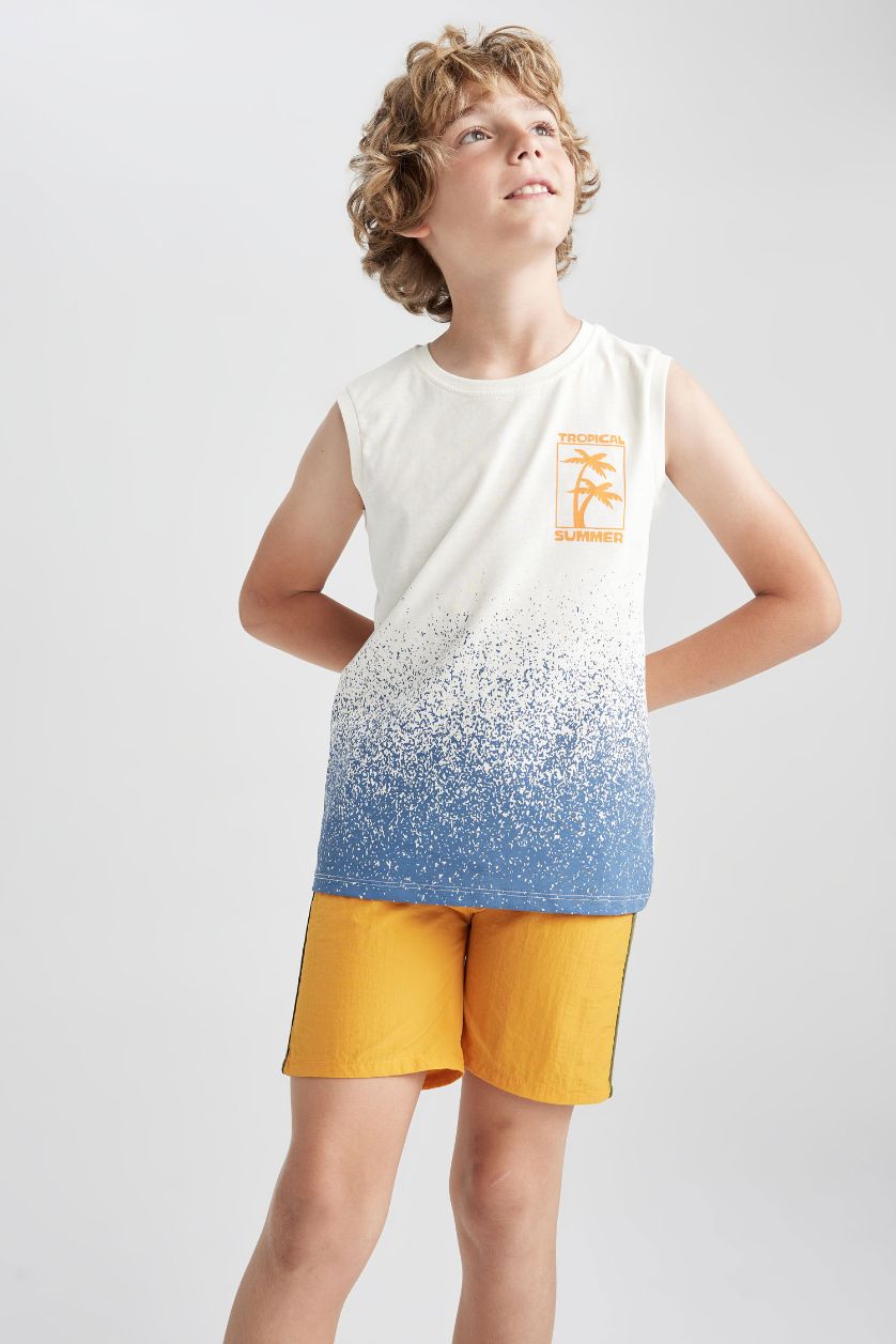 أولاد أصفر شورت بحر ولادي