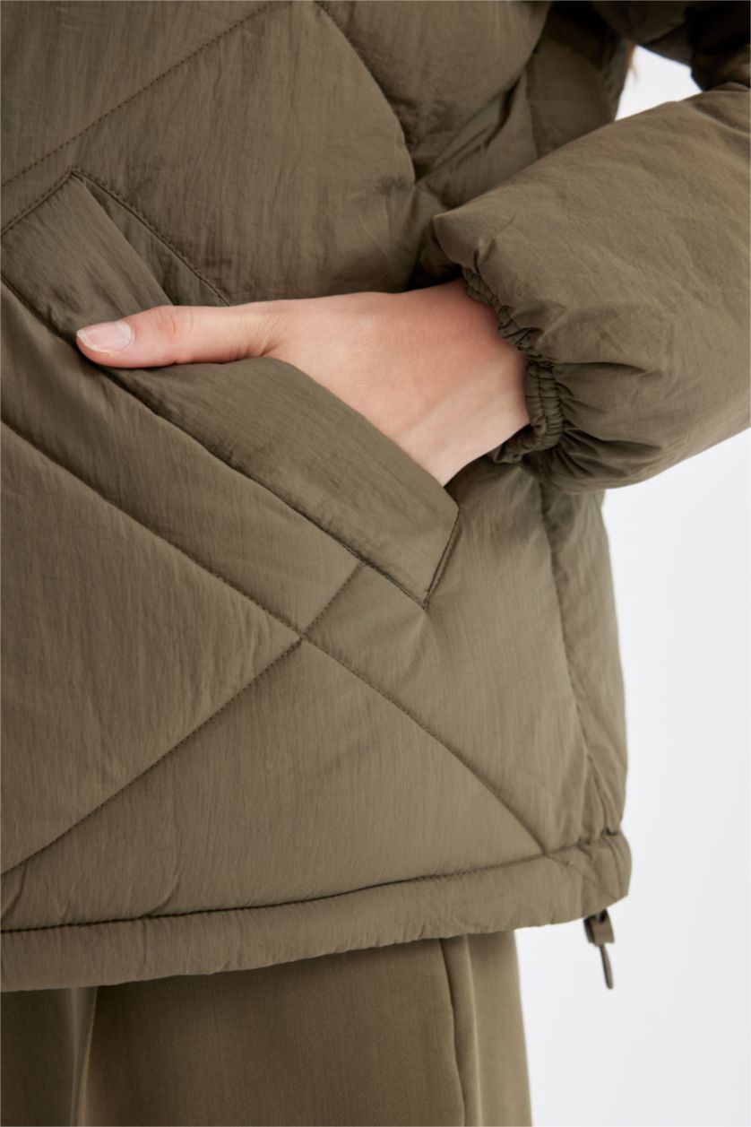 Kadın Haki Su Geçirmez Puffer Şişme Mont Kapitoneli İçi Suni Kürklü Rüzgar Geçirmez Cepli
