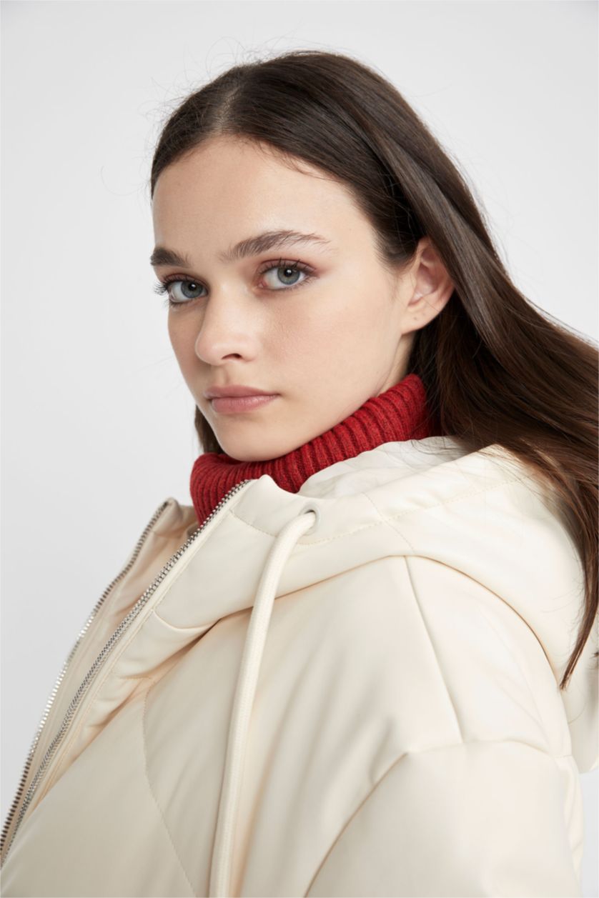 نساء حجري فاتح قمصلة جلد صناعي قصة عادية بغطاء للرأس مقاوم للماء