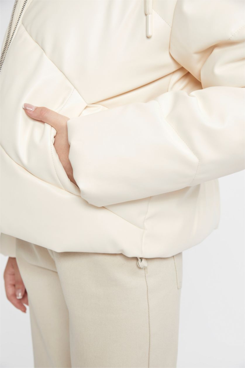 نساء حجري فاتح قمصلة جلد صناعي قصة عادية بغطاء للرأس مقاوم للماء