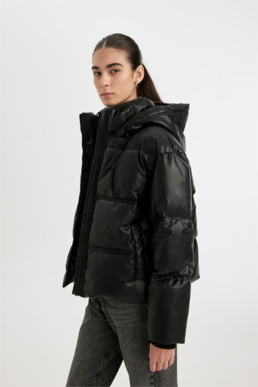 نساء أسود قمصلة نفخ قصة عادية بغطاء للرأس مقاوم للماء