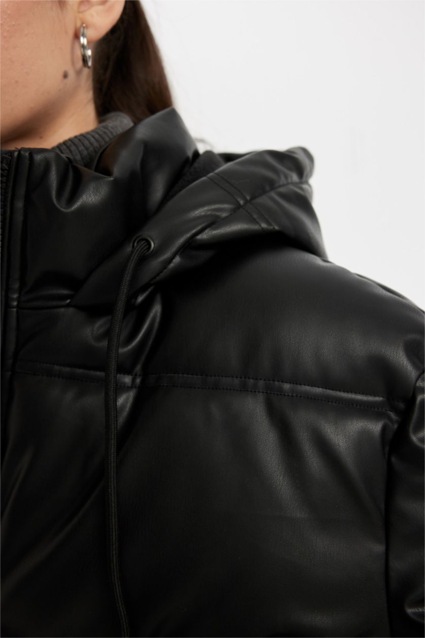 نساء أسود قمصلة نفخ قصة عادية بغطاء للرأس مقاوم للماء