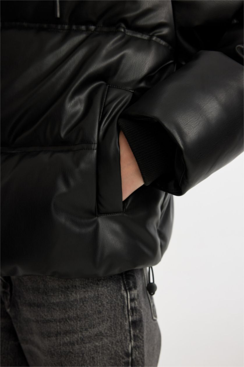 نساء أسود قمصلة نفخ قصة عادية بغطاء للرأس مقاوم للماء