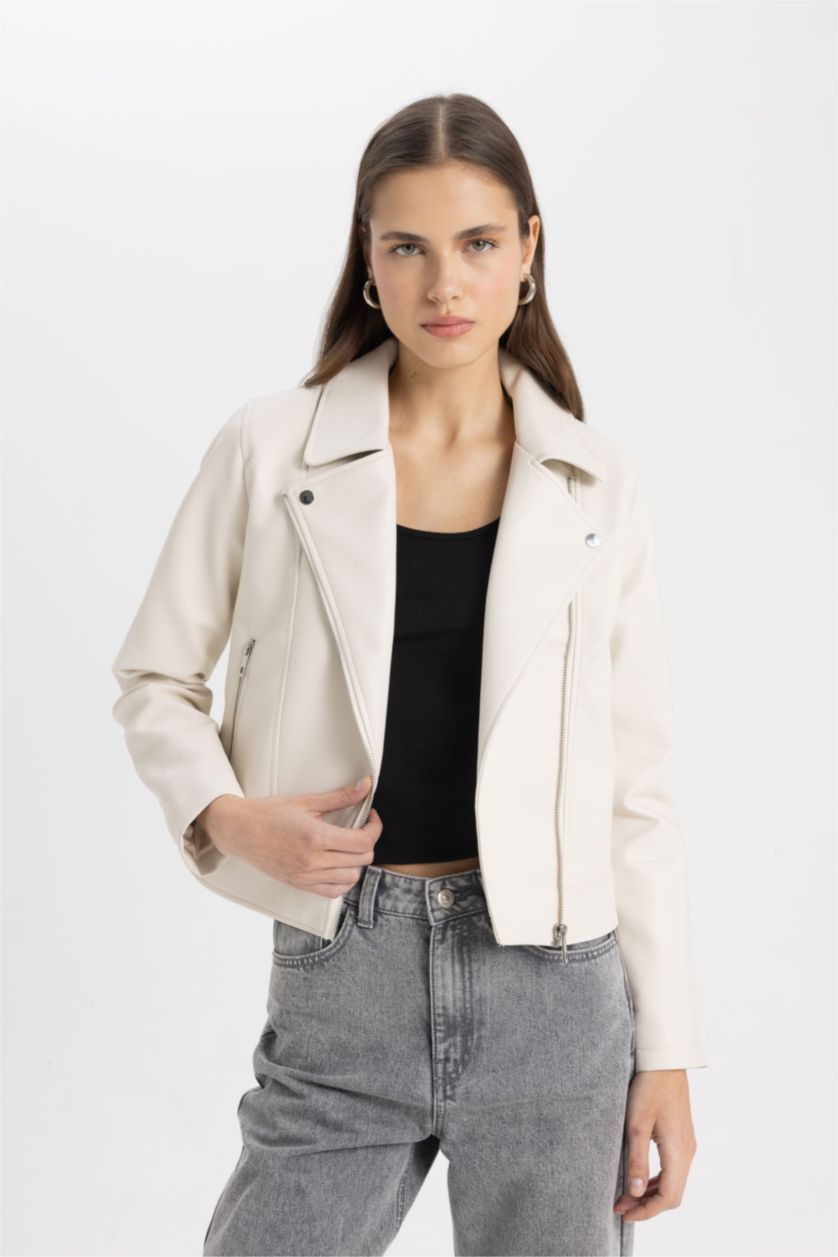 Kadın Kum Su İtici Kruvaze Yaka Fermuar Kapamalı Cepli Mevsimlik Suni Deri Ceket Mont