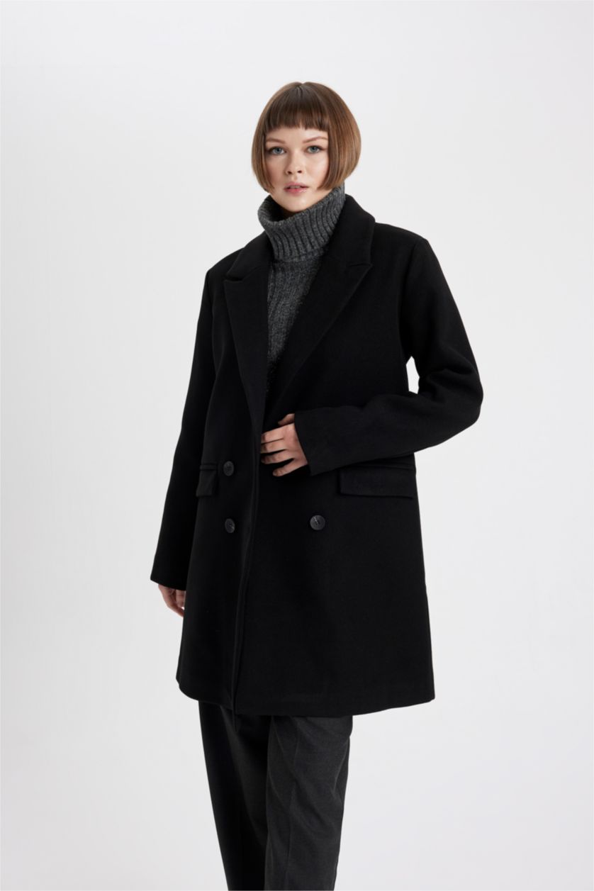 نساء أسود كوت جوخ قصة عادية