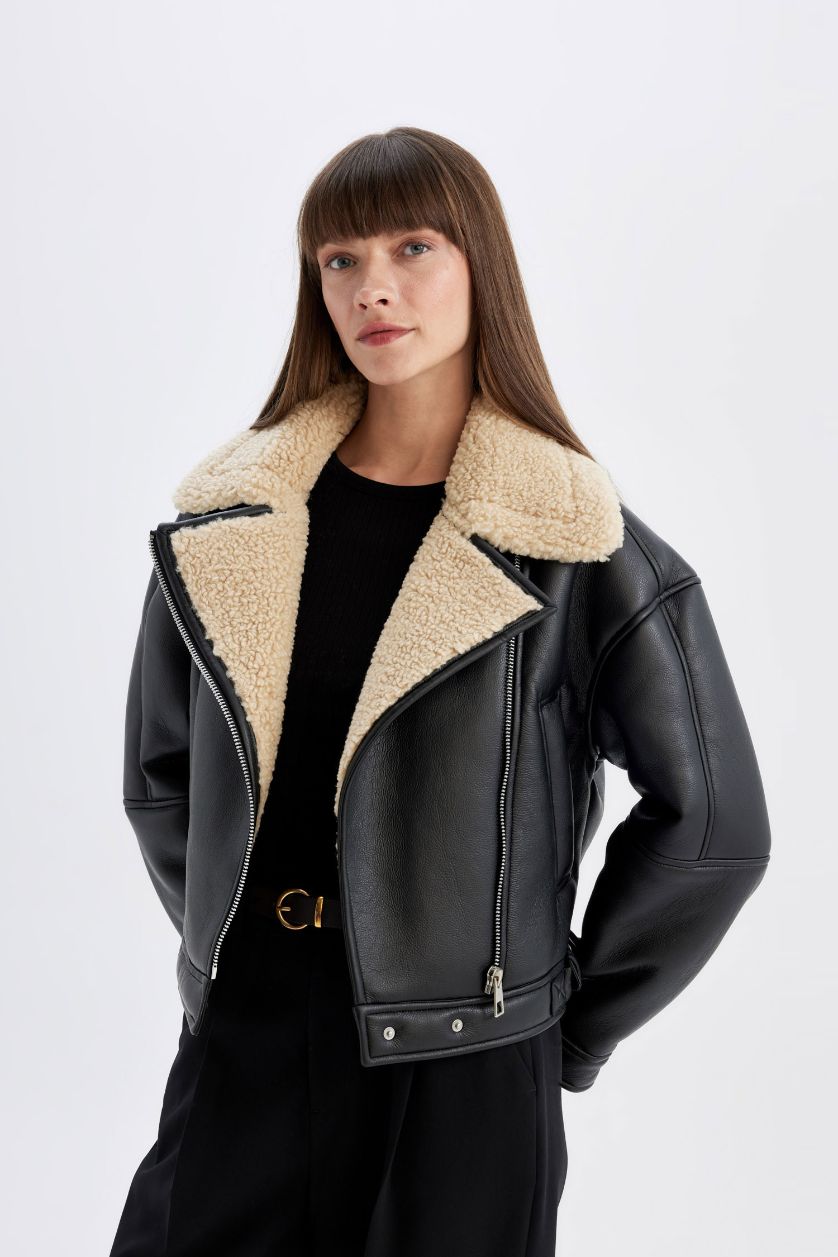 Kadın Siyah Su Geçirmez Suni Deri Mont Oversize Geniş Kalıp Kruvaze Yaka Fermuarlı Mevsimlik Suni Kürk Astarlı