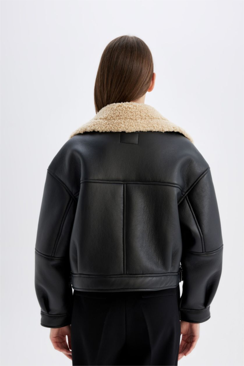 Kadın Siyah Su Geçirmez Suni Deri Mont Oversize Geniş Kalıp Kruvaze Yaka Fermuarlı Mevsimlik Suni Kürk Astarlı