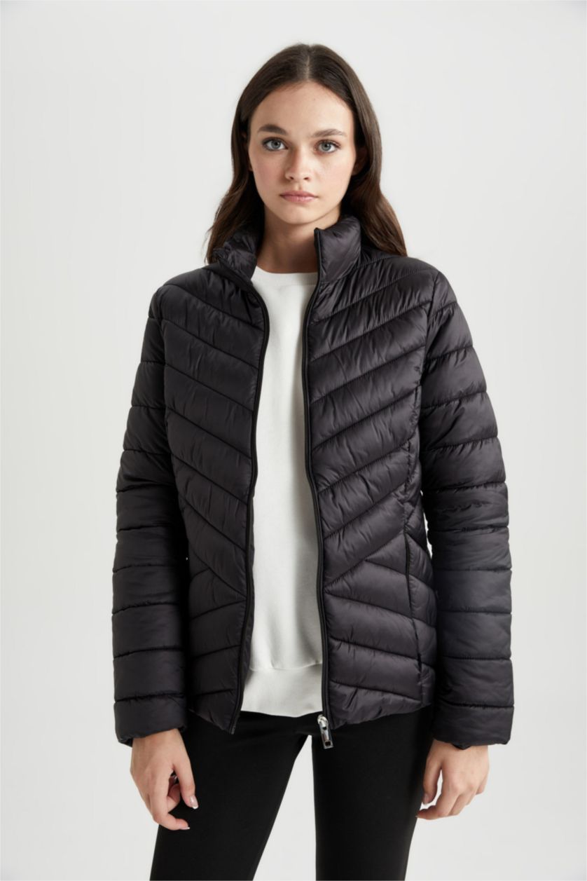 Женщины Черный Дутая куртка водоотталкивающая с воротником