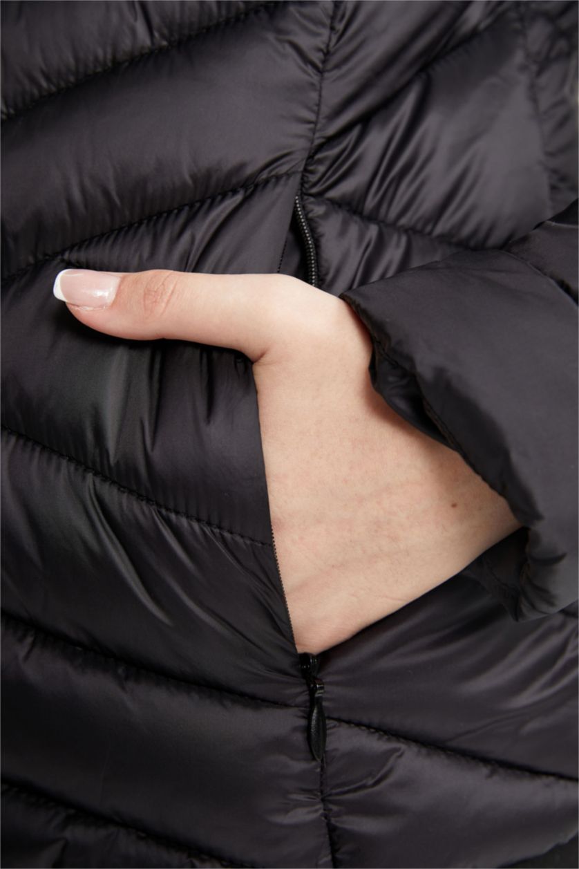 Женщины Черный Дутая куртка водоотталкивающая с воротником