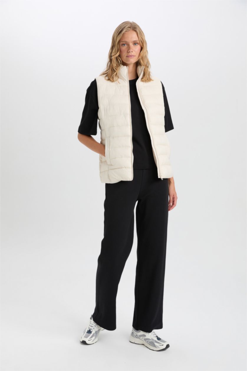 WOMAN Sand Stand Collar Quilted Pocketed Waterproof Puffer Vest