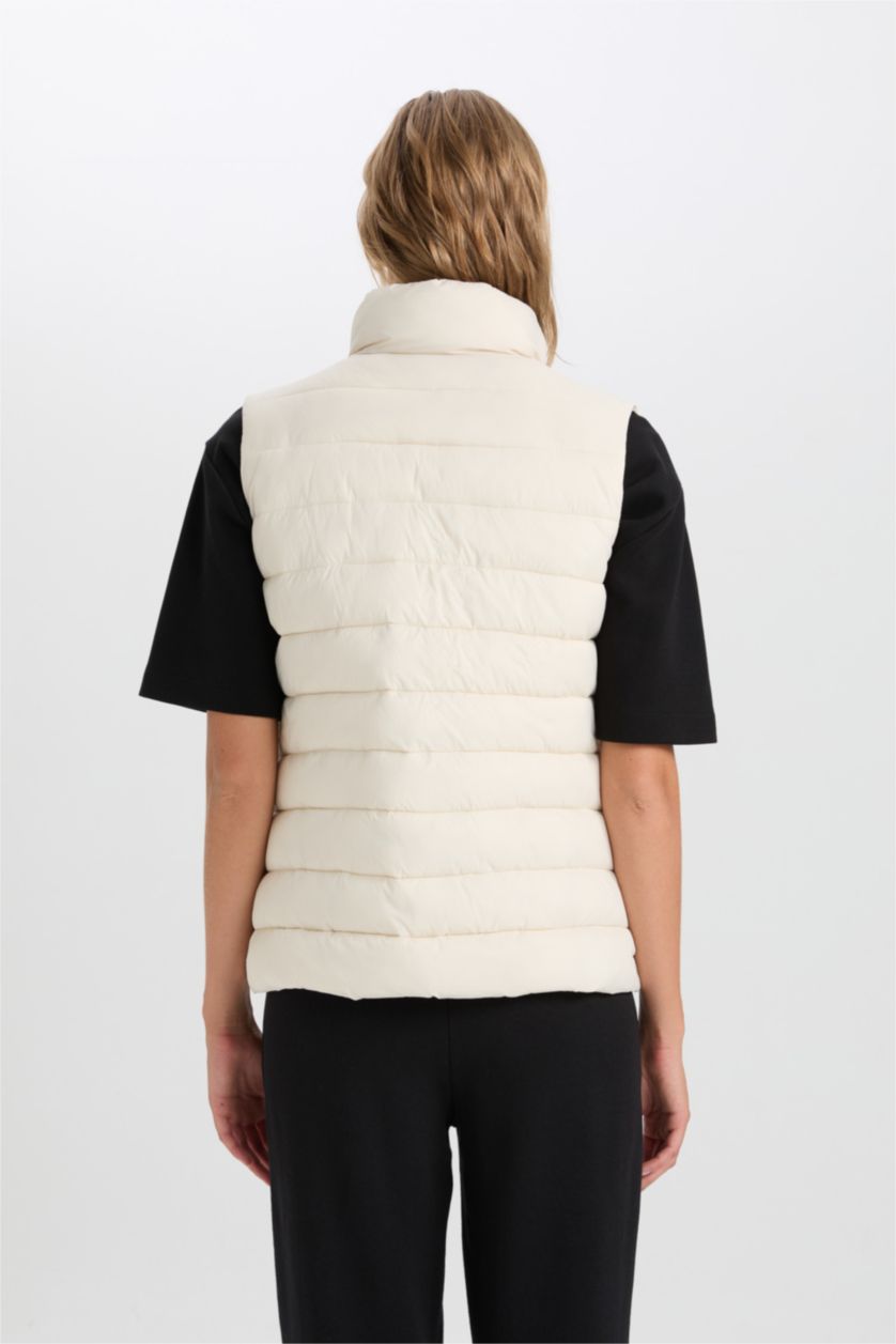 WOMAN Sand Stand Collar Quilted Pocketed Waterproof Puffer Vest