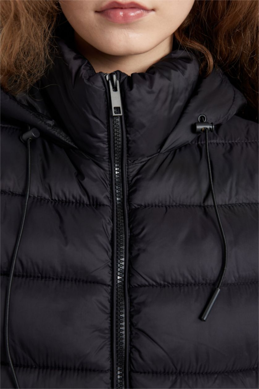 Kadın Siyah Su Geçirmez Yelek