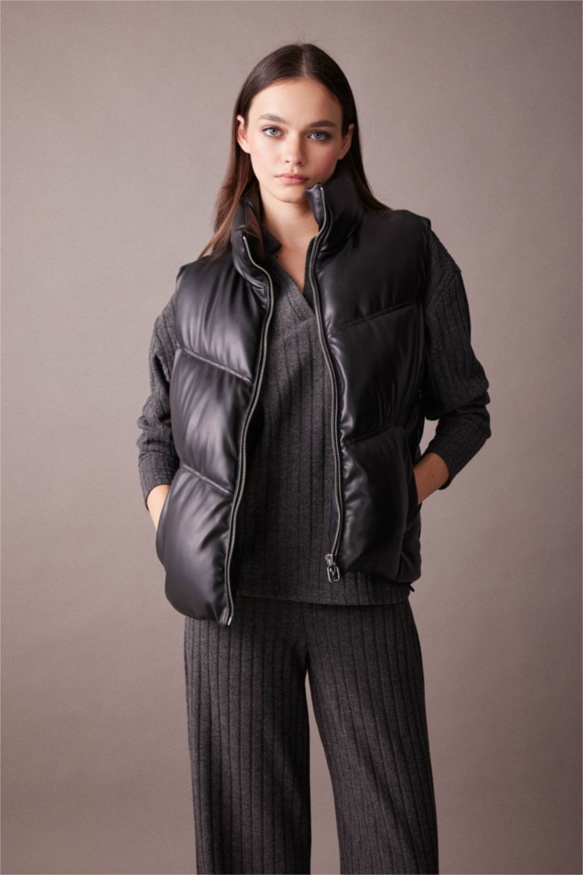 WOMAN Black Waterproof Stand Collar Faux Leather Puffer Vest