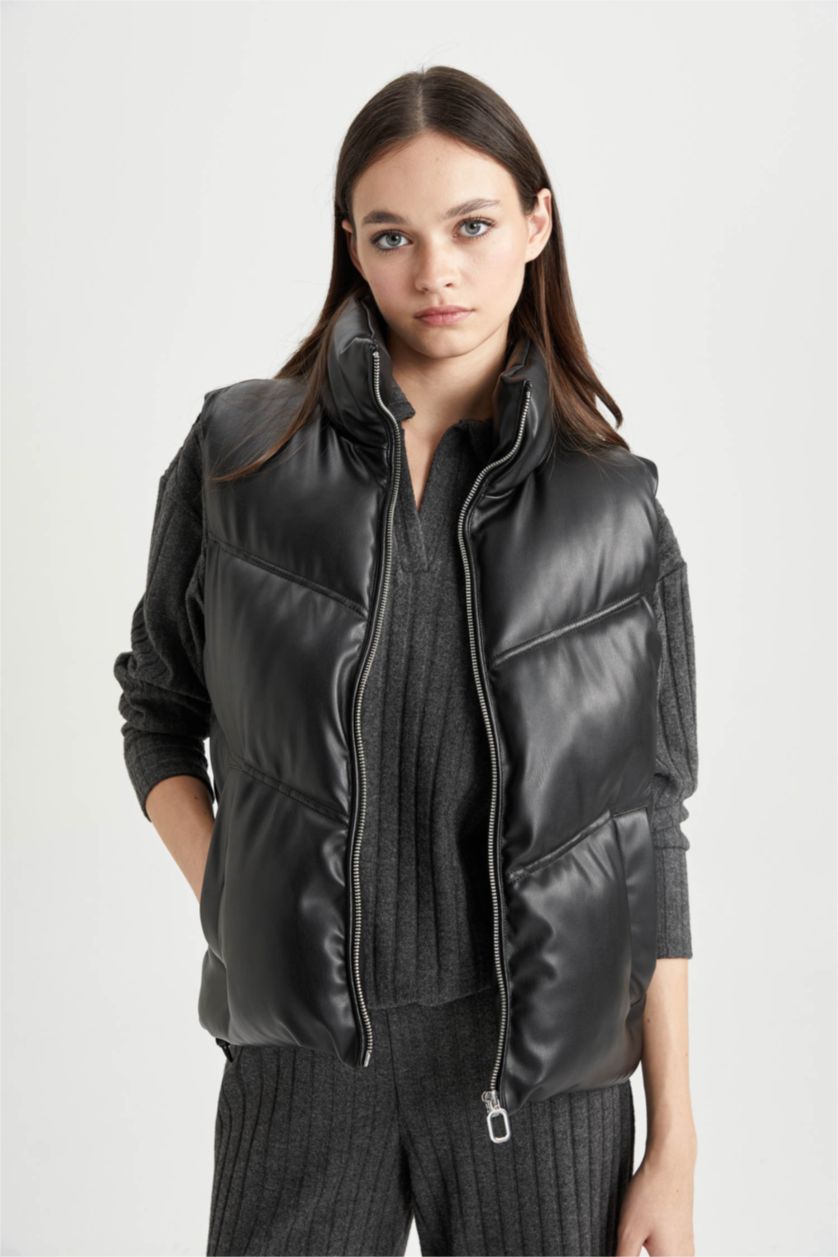 WOMAN Black Waterproof Stand Collar Faux Leather Puffer Vest
