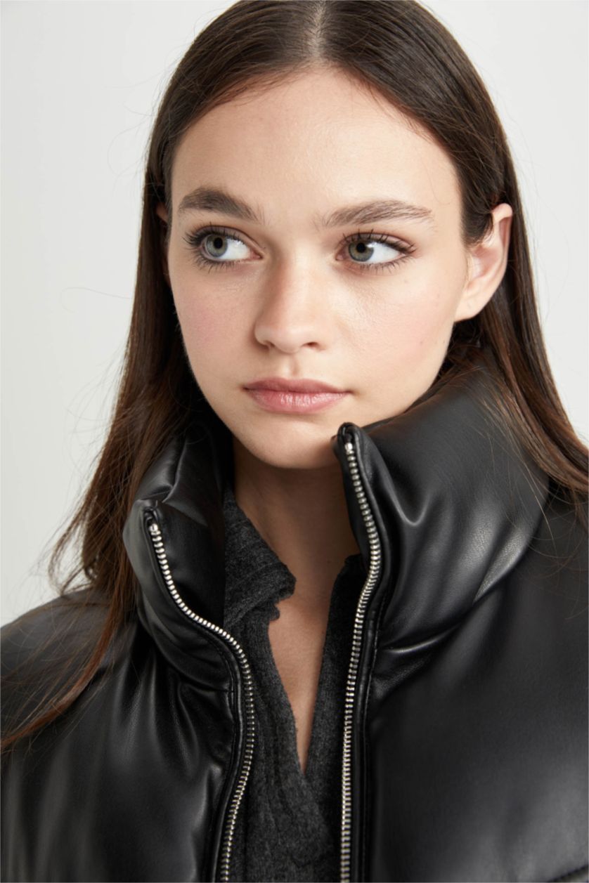 WOMAN Black Waterproof Stand Collar Faux Leather Puffer Vest