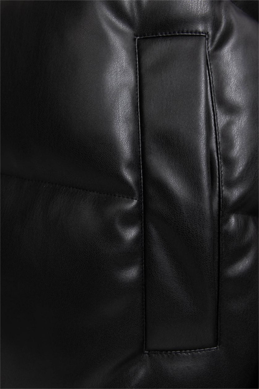 Kadın Siyah Su İtici Oversize Geniş Kalıp Dik Yaka Suni Deri Uzun Şişme Yelek