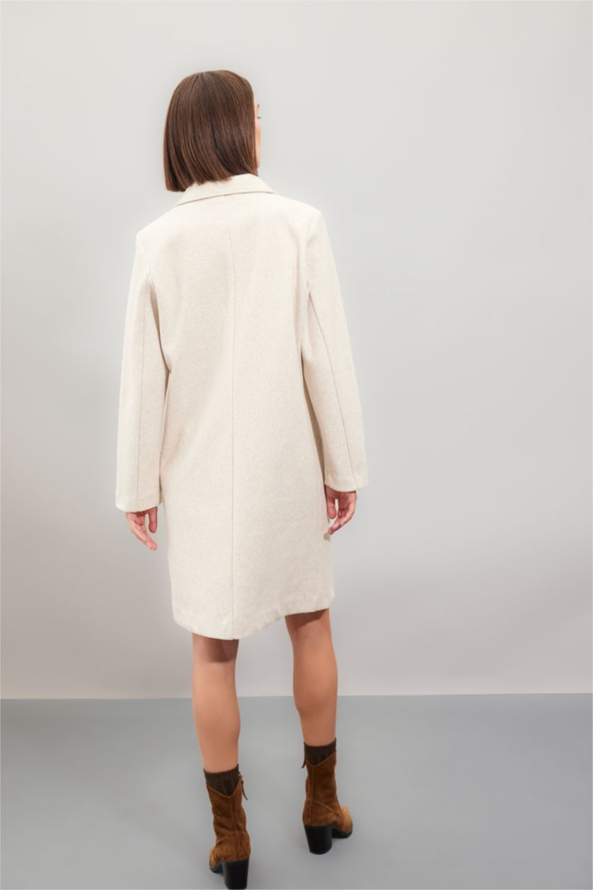 Kadın Açık Taş Regular Fit Kruvaze Yaka Çıtçıtlı Cepli Uzun Kaşe Kaban