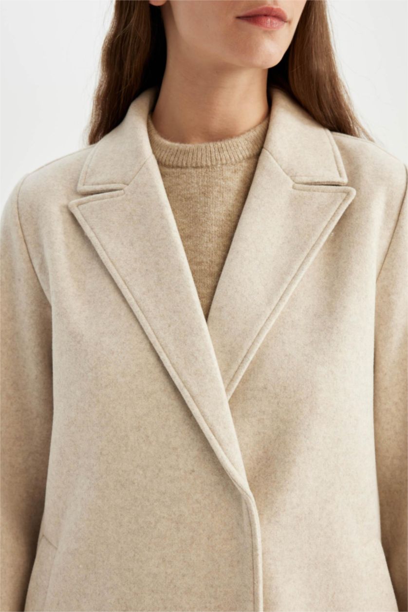 Kadın Açık Taş Regular Fit Kruvaze Yaka Çıtçıtlı Cepli Uzun Kaşe Kaban