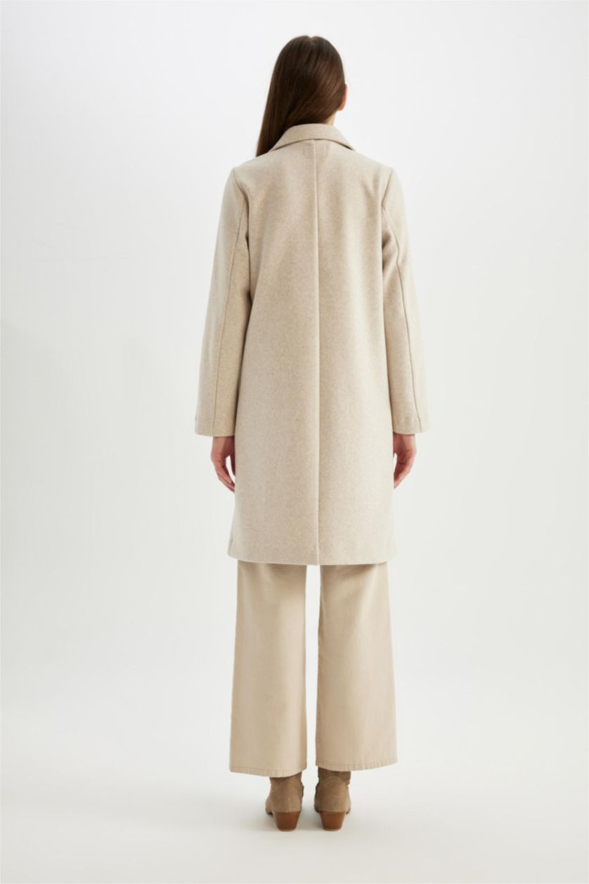 Kadın Açık Taş Regular Fit Kruvaze Yaka Çıtçıtlı Cepli Uzun Kaşe Kaban