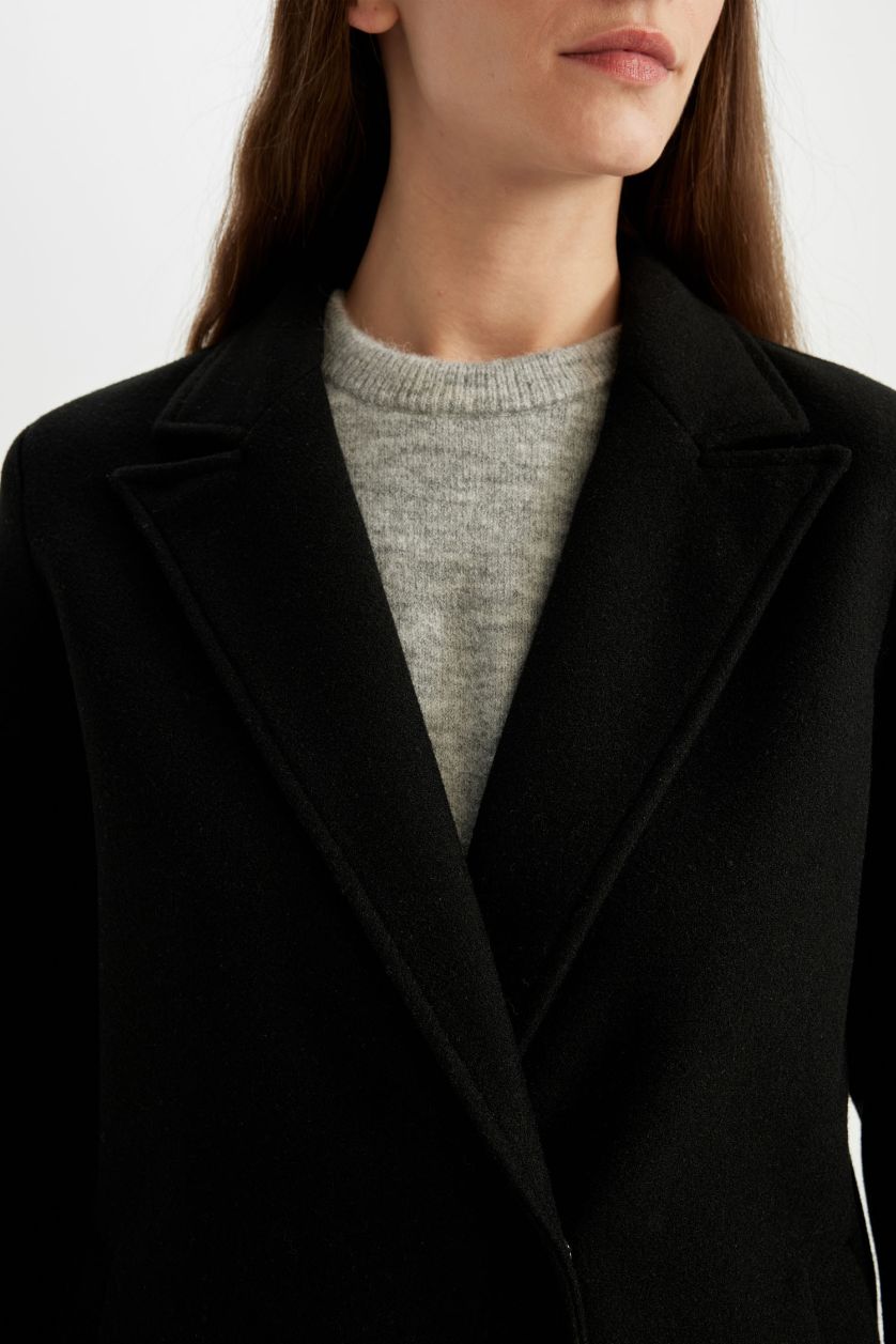 Kadın Siyah Regular Fit Kruvaze Yaka Çıtçıtlı Cepli Uzun Kaşe Kaban