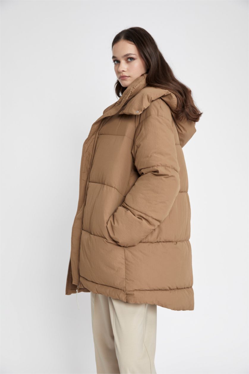 Woman Camel Waterproof Relax Fit Hooded Puffer Jacket