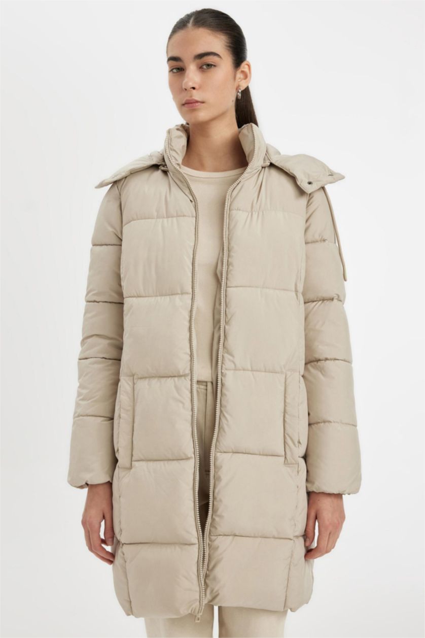 Kadın Bej Puffer Şişme Uzun Mont Parka Su İtici Regular Kalıp Çıkarılabilir Kapüşonlu