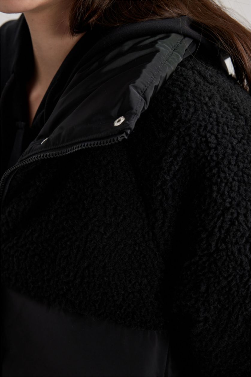 نساء أسود قمصلة نفخ قصة مريحة مقاوم للماء